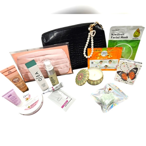 Skincare Set with Black Cosmetic Bag - Picture 1 of 15